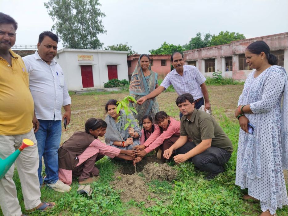 वृक्षारोपण अभियान
